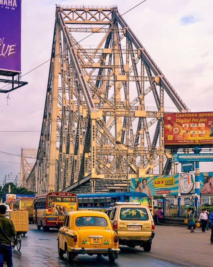 INDIA Travel Tourism🇮🇳 | The image shows the #Howrah #Bridge, | Facebook