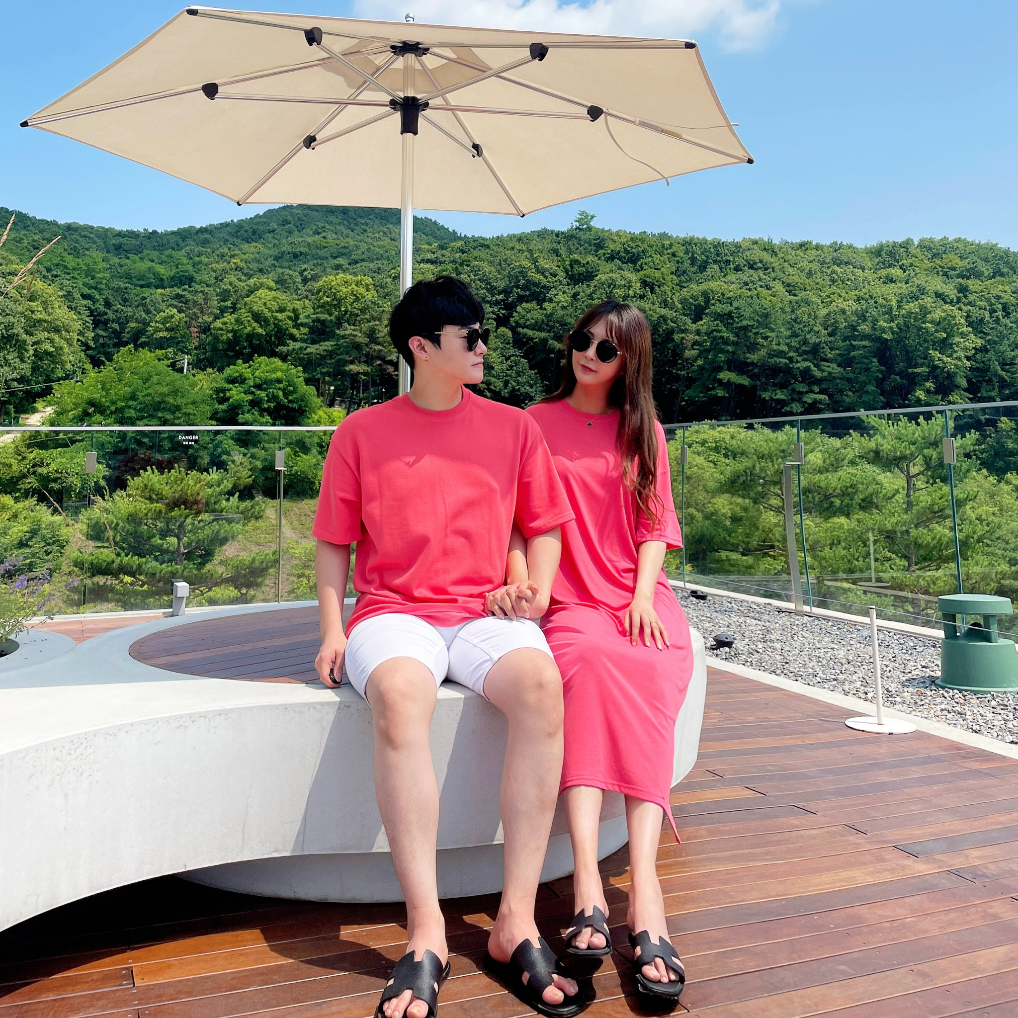 커플클로젯 - 커플클로젯 added a new photo — in Seoul, South Korea.