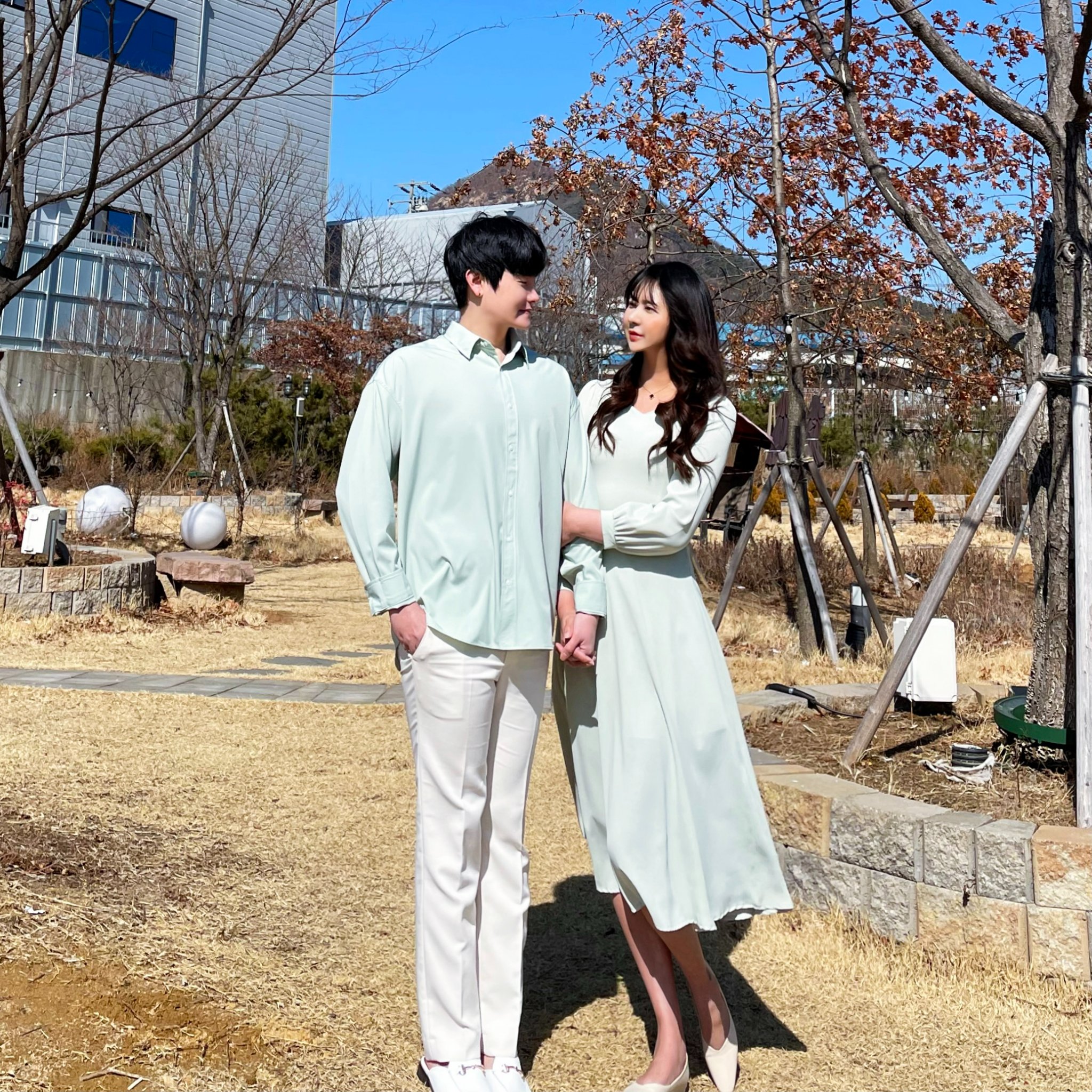 커플클로젯 - 커플클로젯 added a new photo — in Seoul, South Korea.