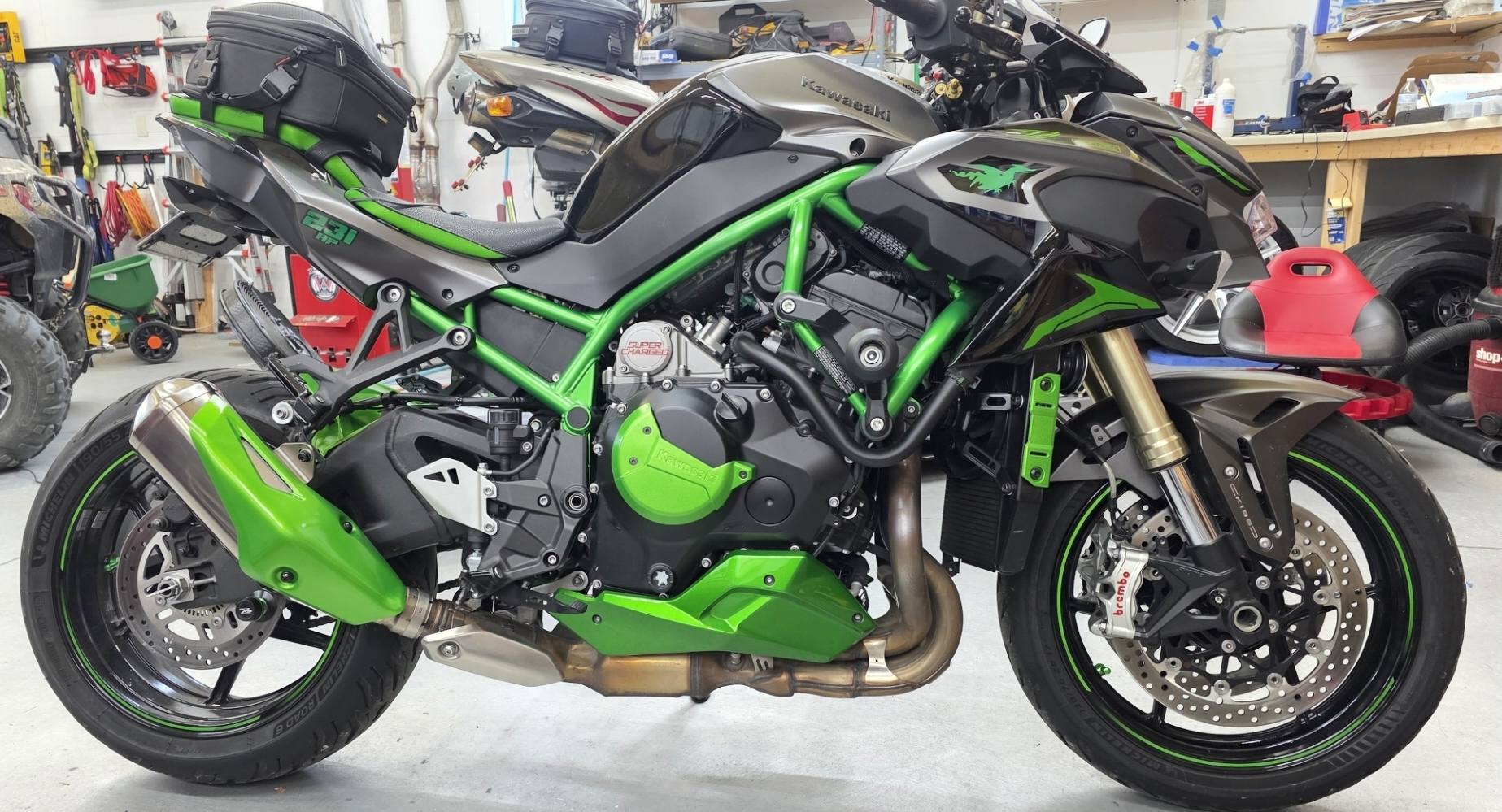 Customizing a Kawasaki zh2 motorcycle