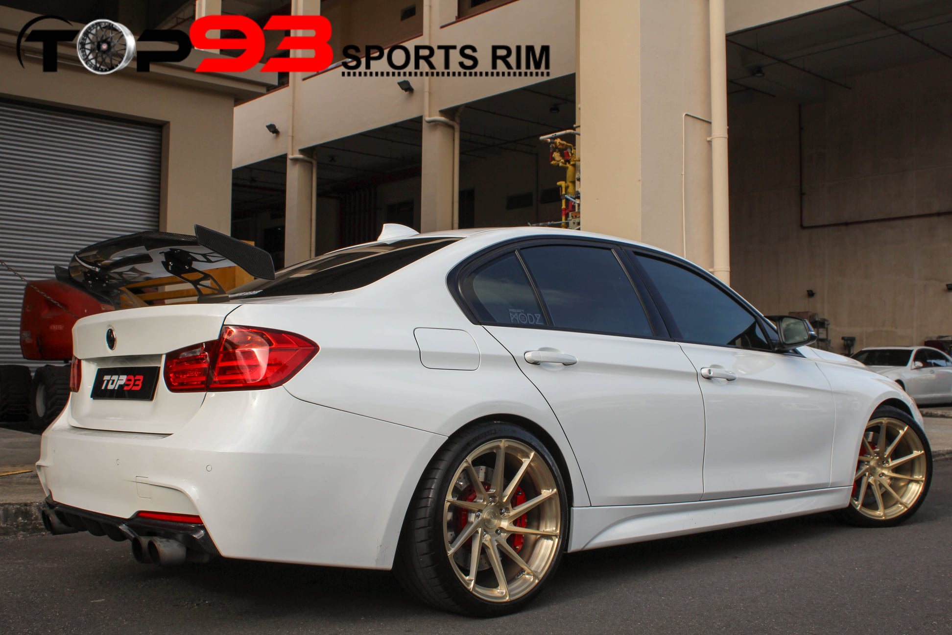 Top93 - BMW F30 running 19 inch BC Forged EH171 finished in ROYAL 