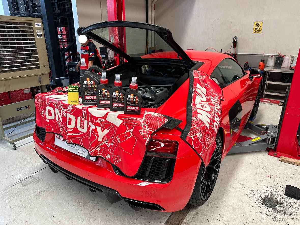 Audi R8 Change Oil Service Changed... - Motul Flagship PH | Facebook
