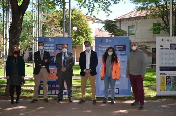 F... - Facultad de Ciencias Ambientales y Bioquímica de Toledo