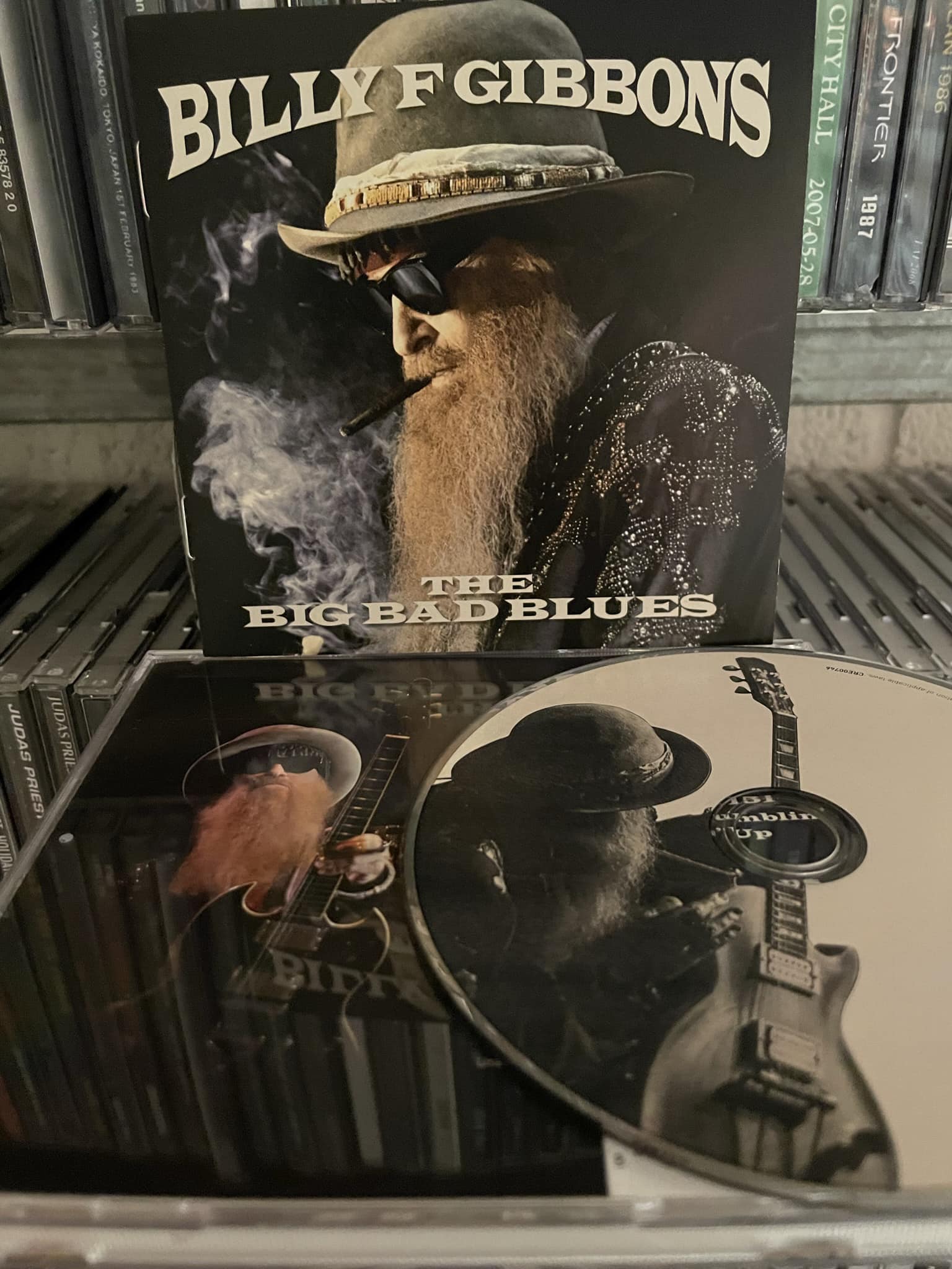 Now Playing: Billy Gibbons – The Big Bad Blues (2018 LE). After