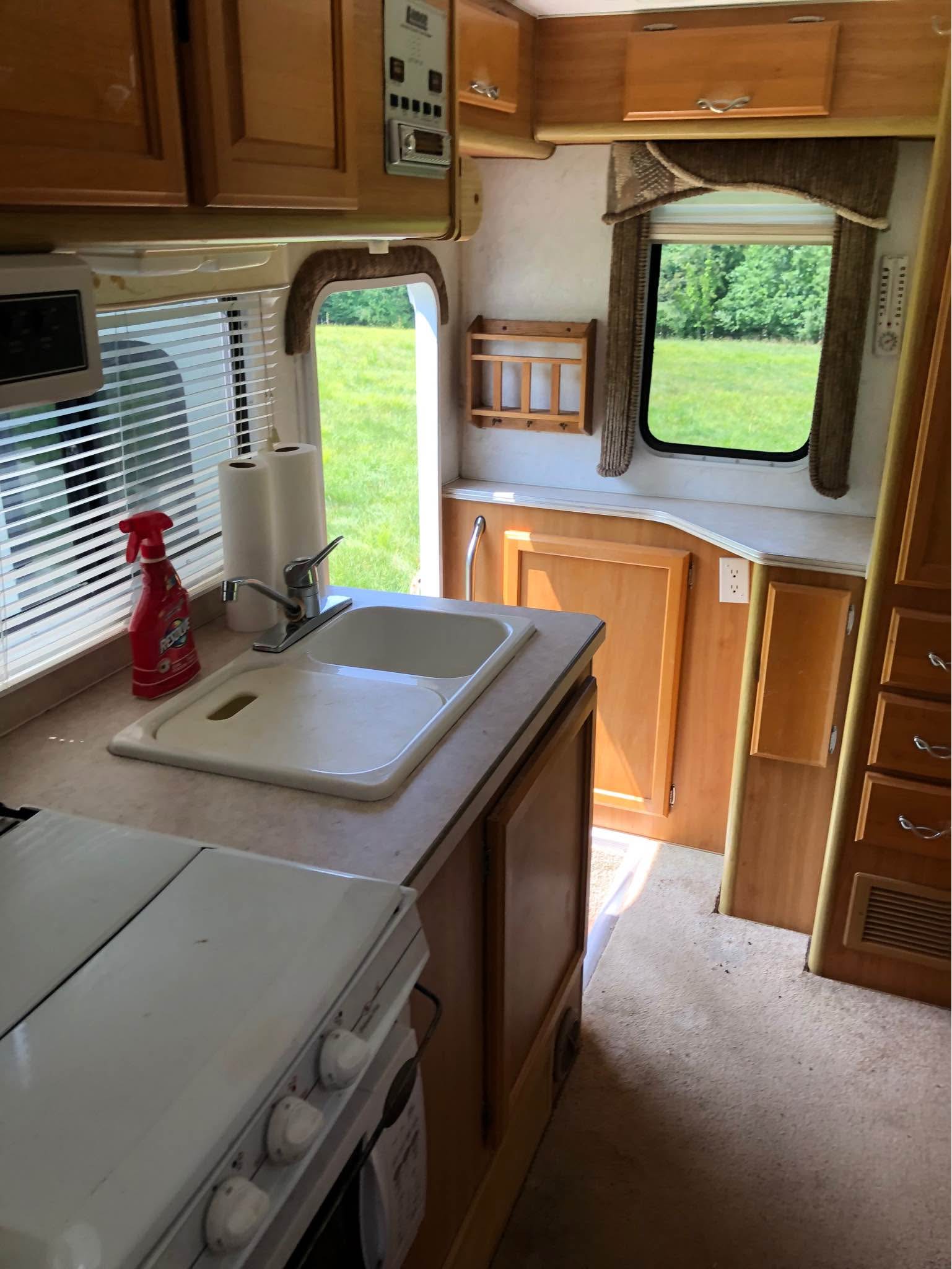 2002 Lance Truck Camper - RVs & Campers - Schodack Landing, New York ...