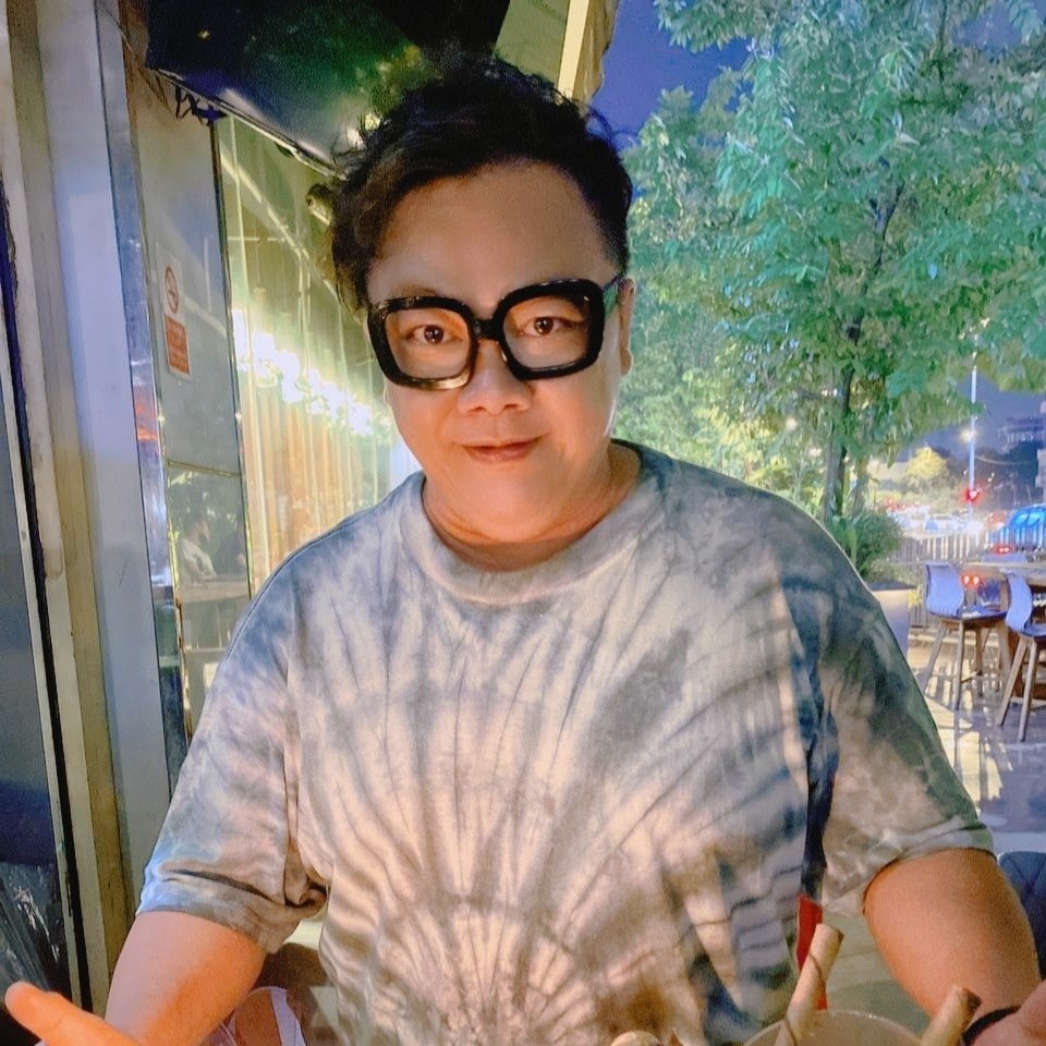 搞笑挑战版的“想你的夜”😂😂 没想到可以和大伟飙高音，都是搞笑及即兴的，大家高兴就好！ 再次感谢拿督Tony,大伟及王骏师傅莅临而连突 ...