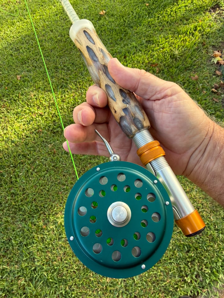 bronson fishing pole PLUSINNO Rod and Reel Combos, Bronze Warrior Toray IM6 Carbon Matrix Telescopic Fishing Rod Pole, 12 +1 Shielded Bearings Stainless Steel BB Spinning Reel, Travel Freshwater Fishing Gear How to Use A Bronson