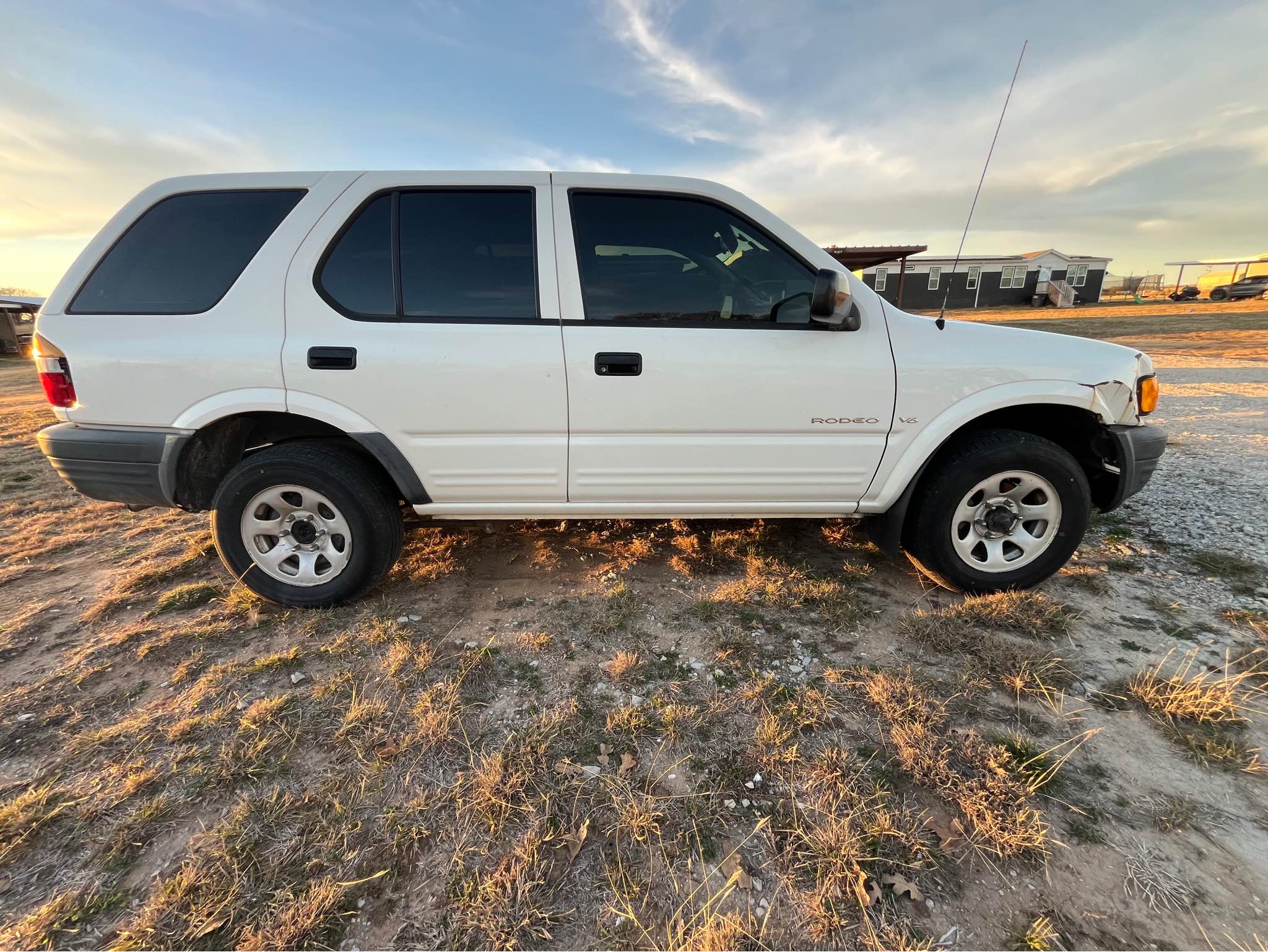 1998 Isuzu Rodeo · LS Sport Utility 4D - Cars & Trucks - Bowie, Texas ...