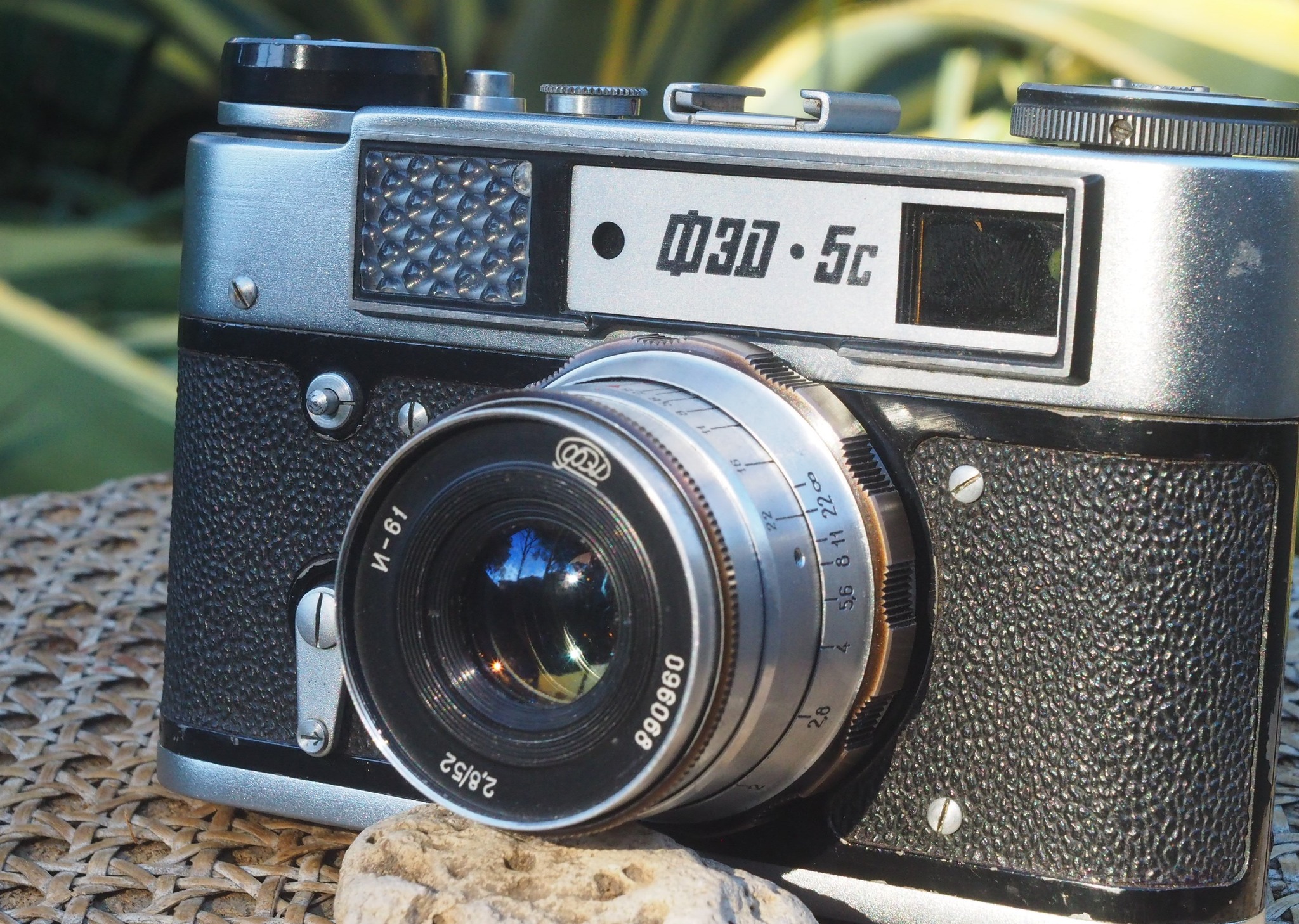 Testing the Industar-61 52mm f/2.8 lens