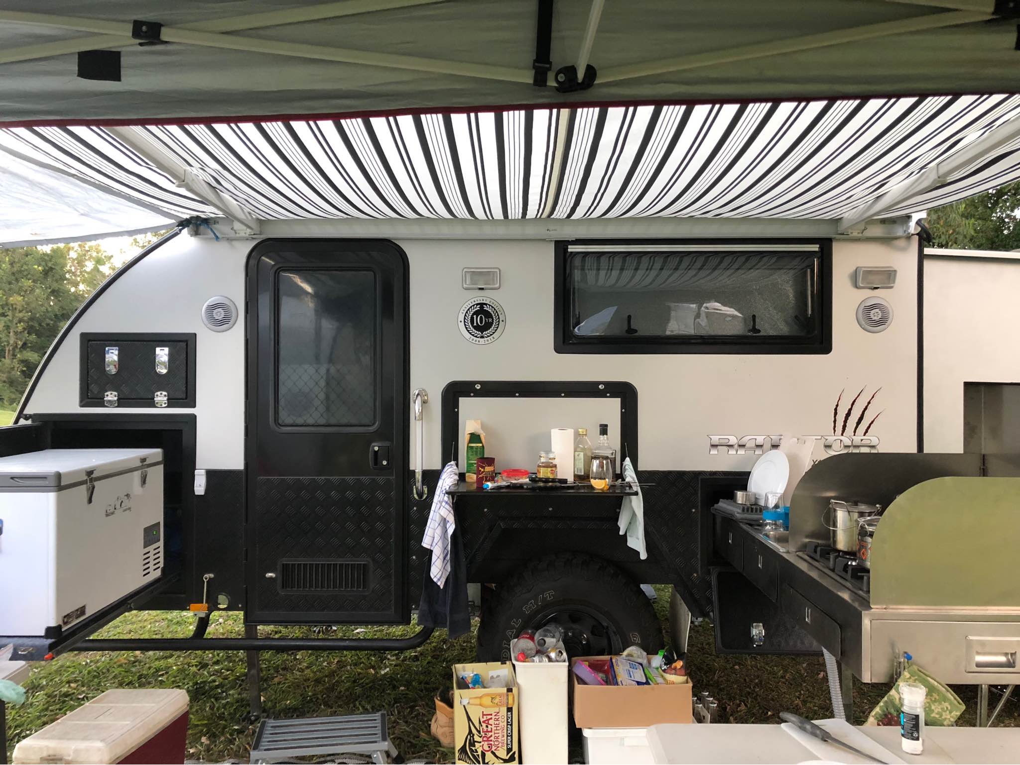 2018 Swag raptor pop-top hybrid caravan - RVs & Campers - Blackbutt ...