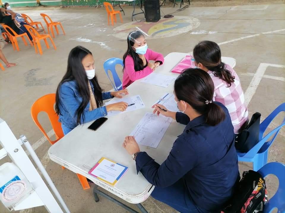 IN PHOTOS | TEENAGE MOMS RPFP SESSION The Sangguniang Kabataan of ...