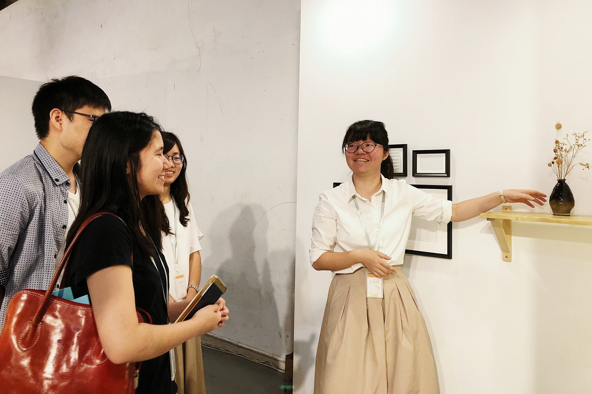 【意外的驚喜 - 展場旁的花器 】 ... - 法藍瓷光點計畫 FRANZ Rising Star Project