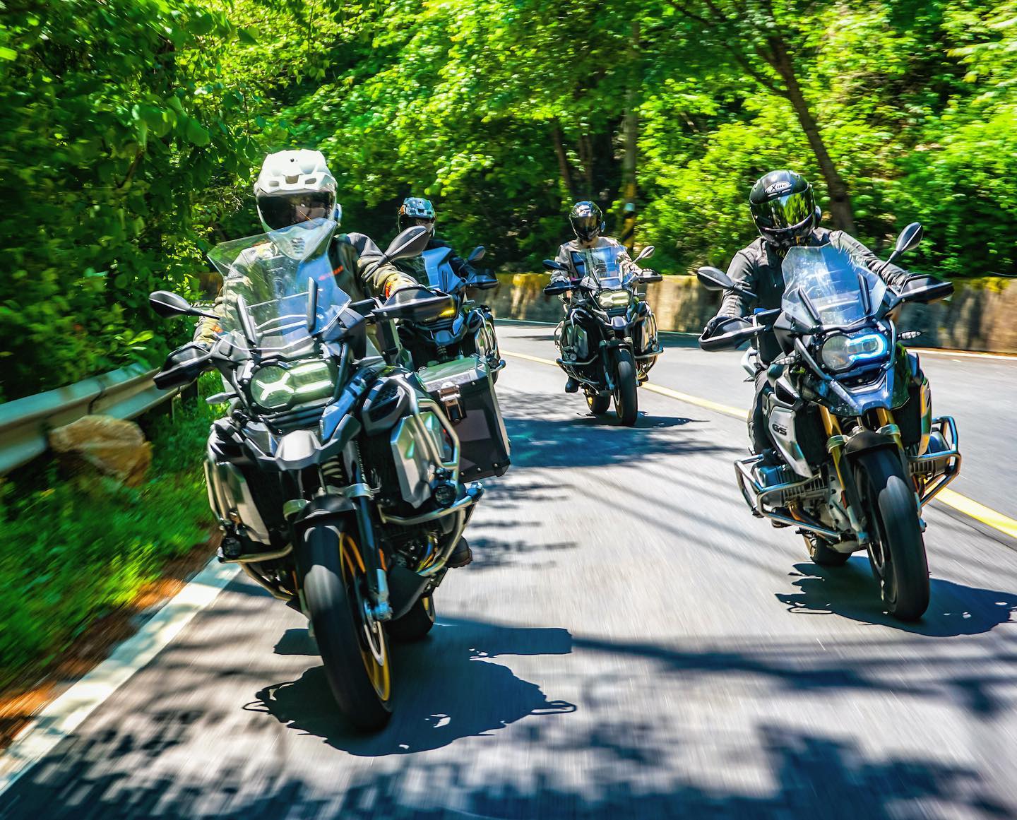 충무로 예스튜디오 - GS riders 인생은 즐겨야 제맛~ 즐길줄 아는 여러분들이 챔피언~... | Facebook