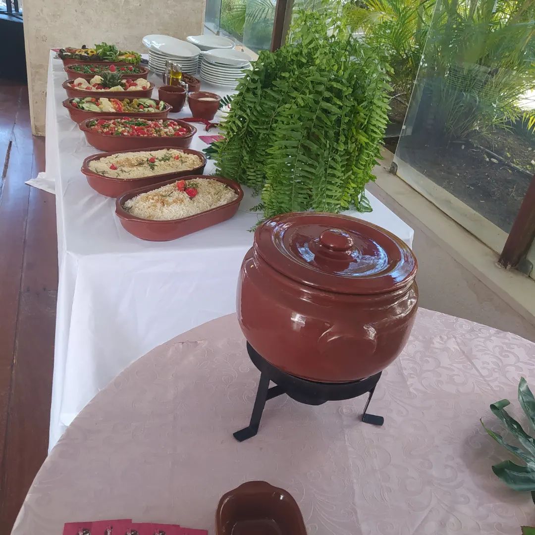 Mais 2 buffet incrível em... - Feijoada da Jessica buffet