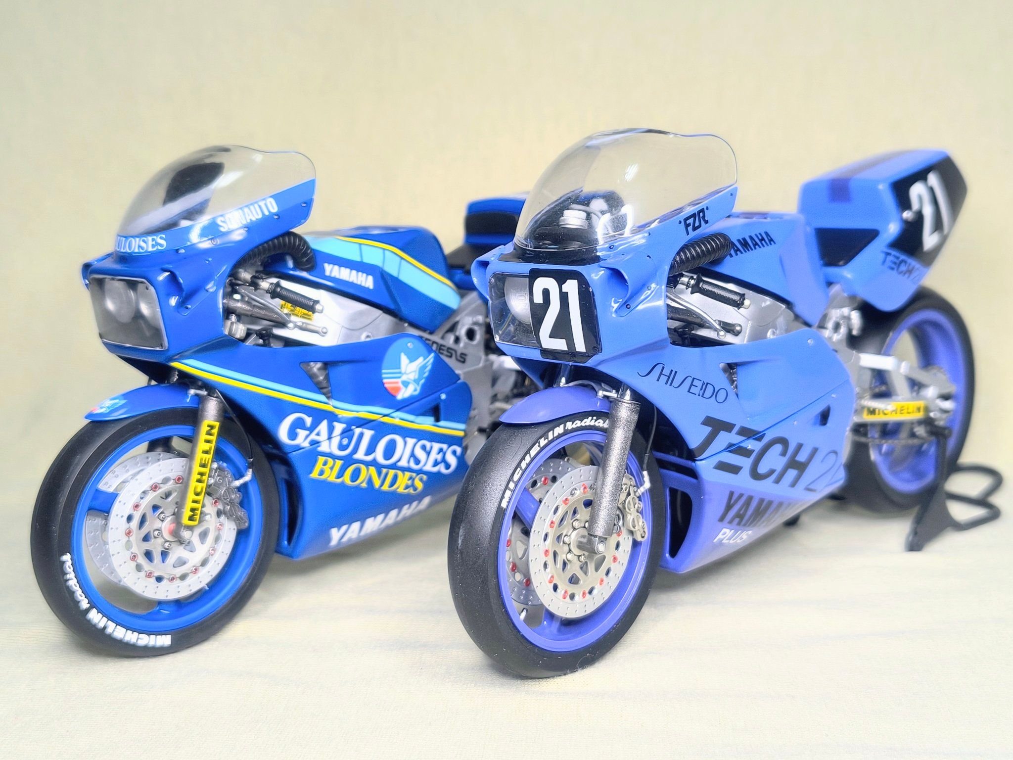 【フルメンテ済　新品に近い極美品】YAMAHA CR-1000 レシーバの最高峰 フジミ1/12 YAMAHA FZR750 TECH21 1985年鈴鹿8大耐仕様 できました