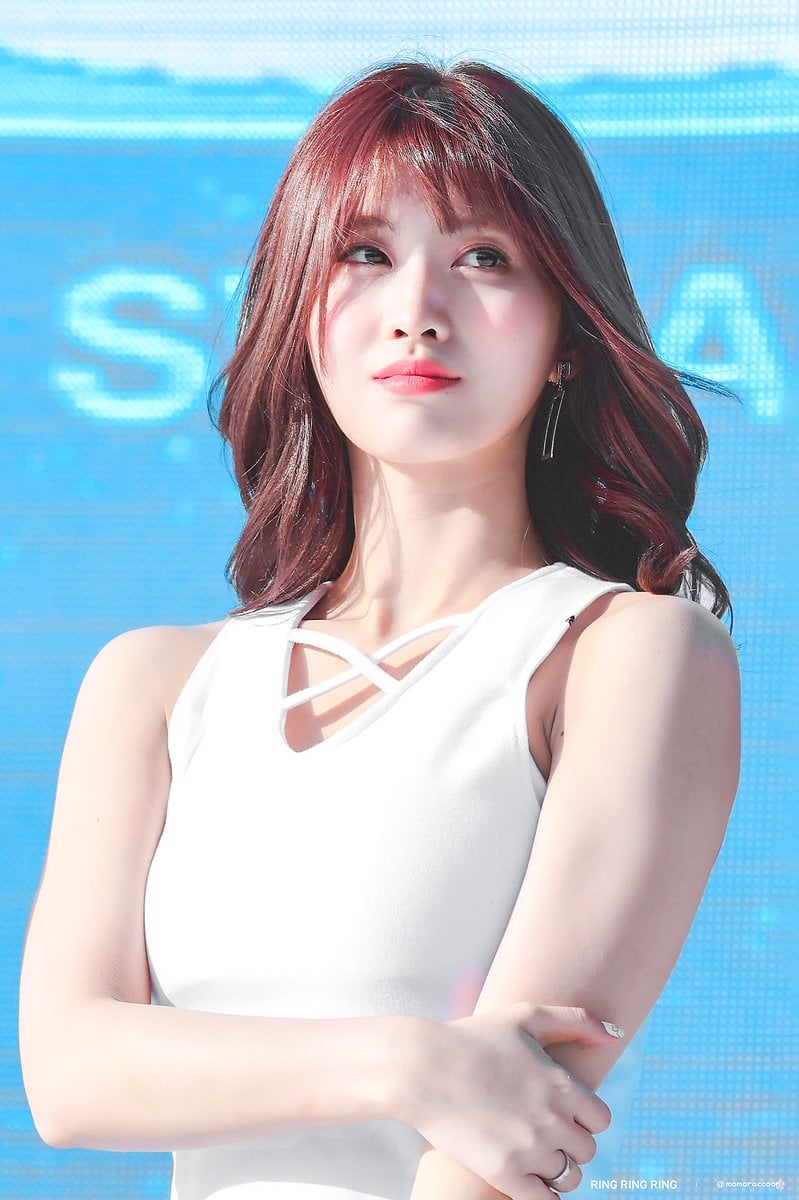 170514 MOMO 💙🍑✨ cr. @Ringx3_ #TWICE #트와이스 ​#모모 #MOMO #โมโมะ