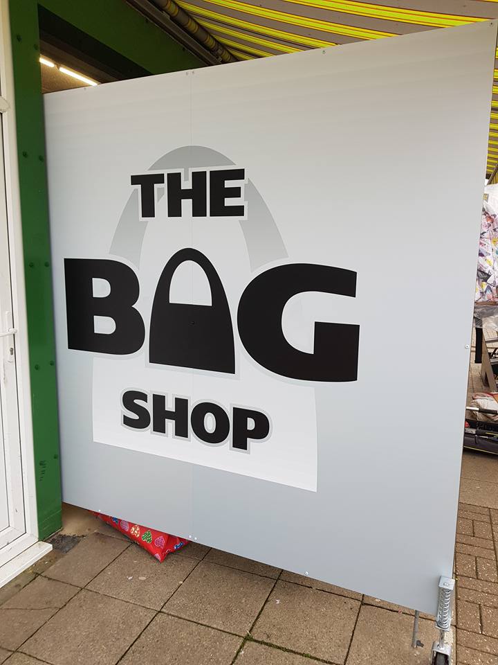 Thebagshopgy - New signs fitted today..just in case you...