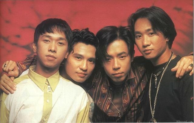 怀念beyond经典歌曲 Beyond演唱会1985年beyond在香港坚道明爱中心自资举办了第一场演唱会 那时他们并未成名 1991年踏入香港红磡体育馆 举办beyond生命接触演唱会 这场演唱会成为beyond播放率和传播率最高的演唱会 1996年举办家驹离开后首次大型演唱会 受到业内
