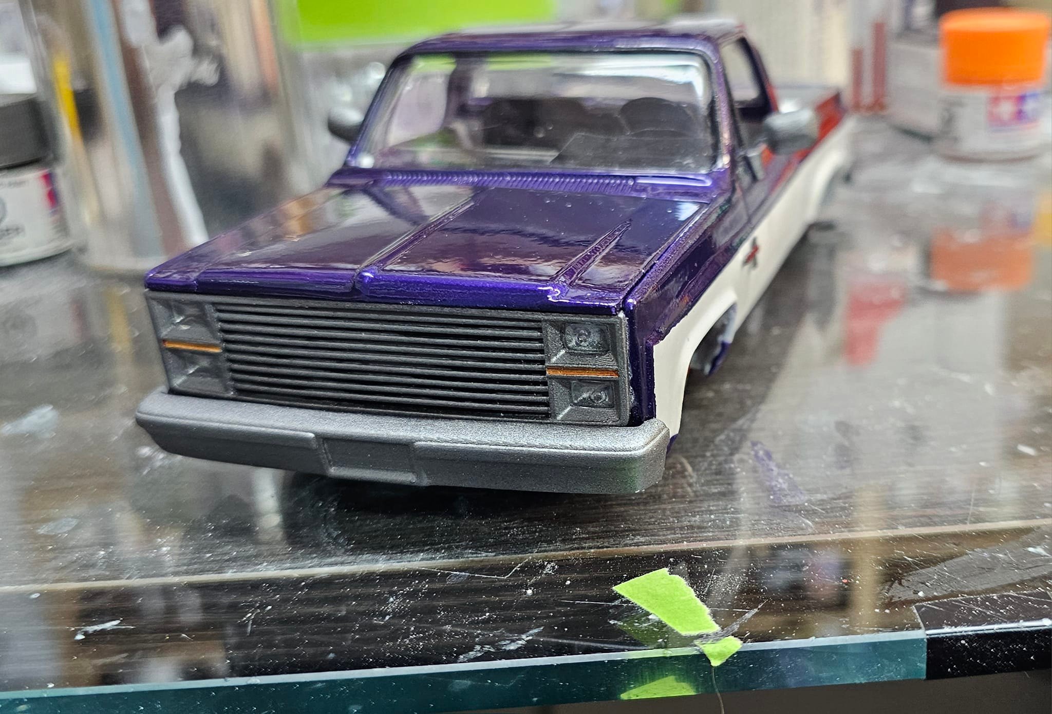 1982 Chevy Chevrolet Silverado C10 Squarebody 1:64 Scale Diecast Model Car (Blue)