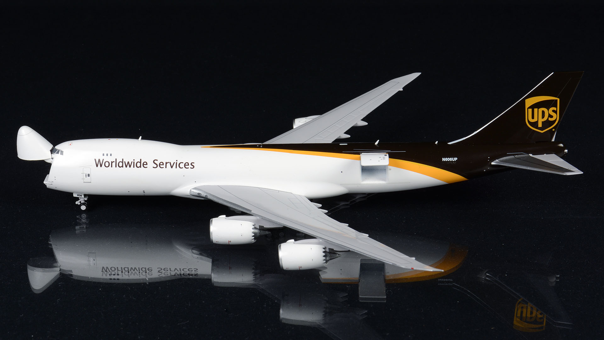 JUST LANDED! GeminiJets 1:200-scale Thai Airways The Boeing