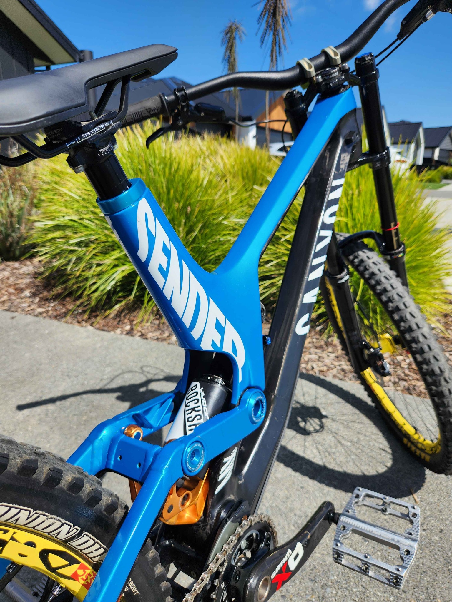 2017 Canyon Sender medium frame for sale with 2025 Fox DHX2 coil