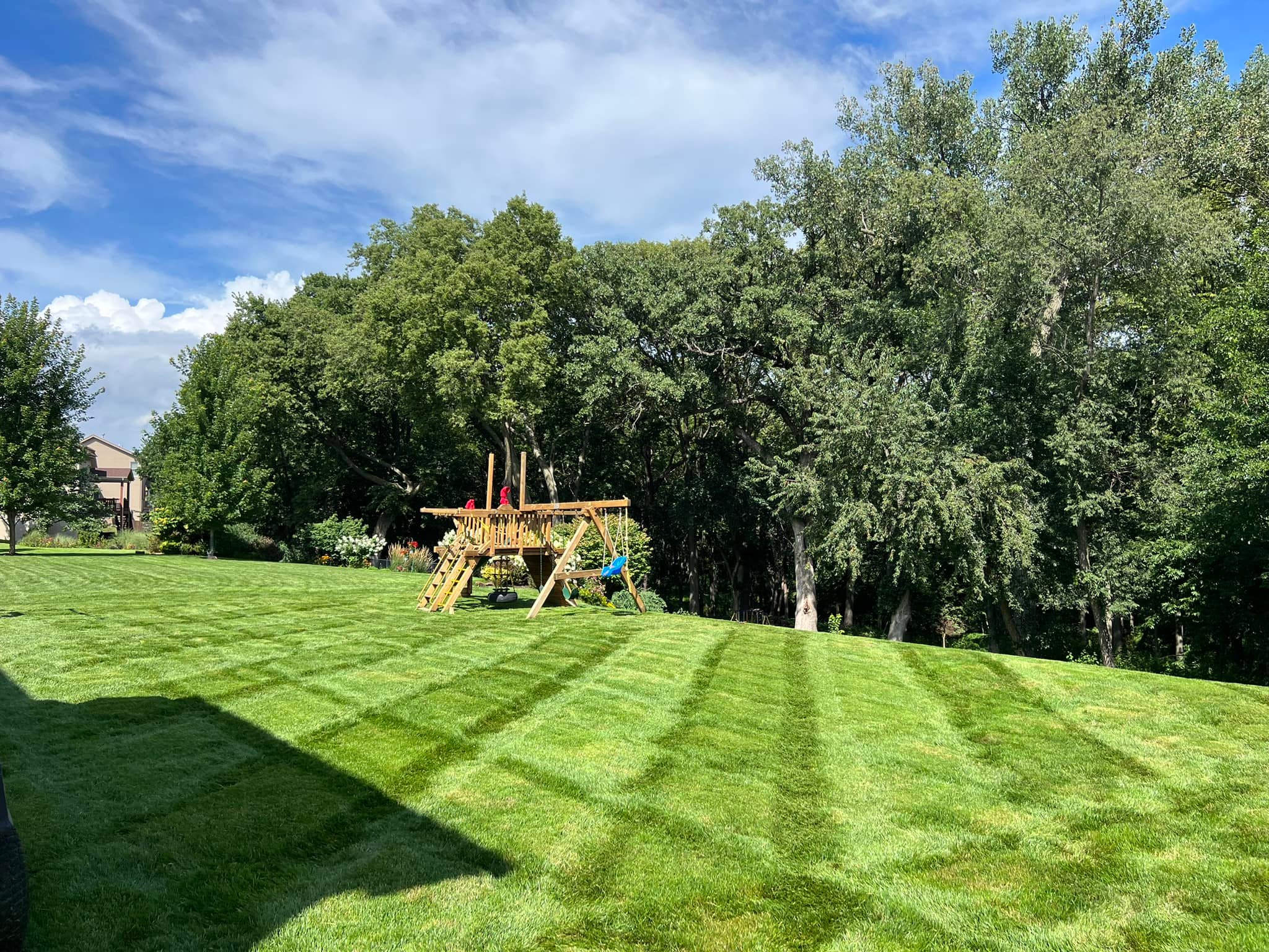 Pristine Green Lawn Services LLC