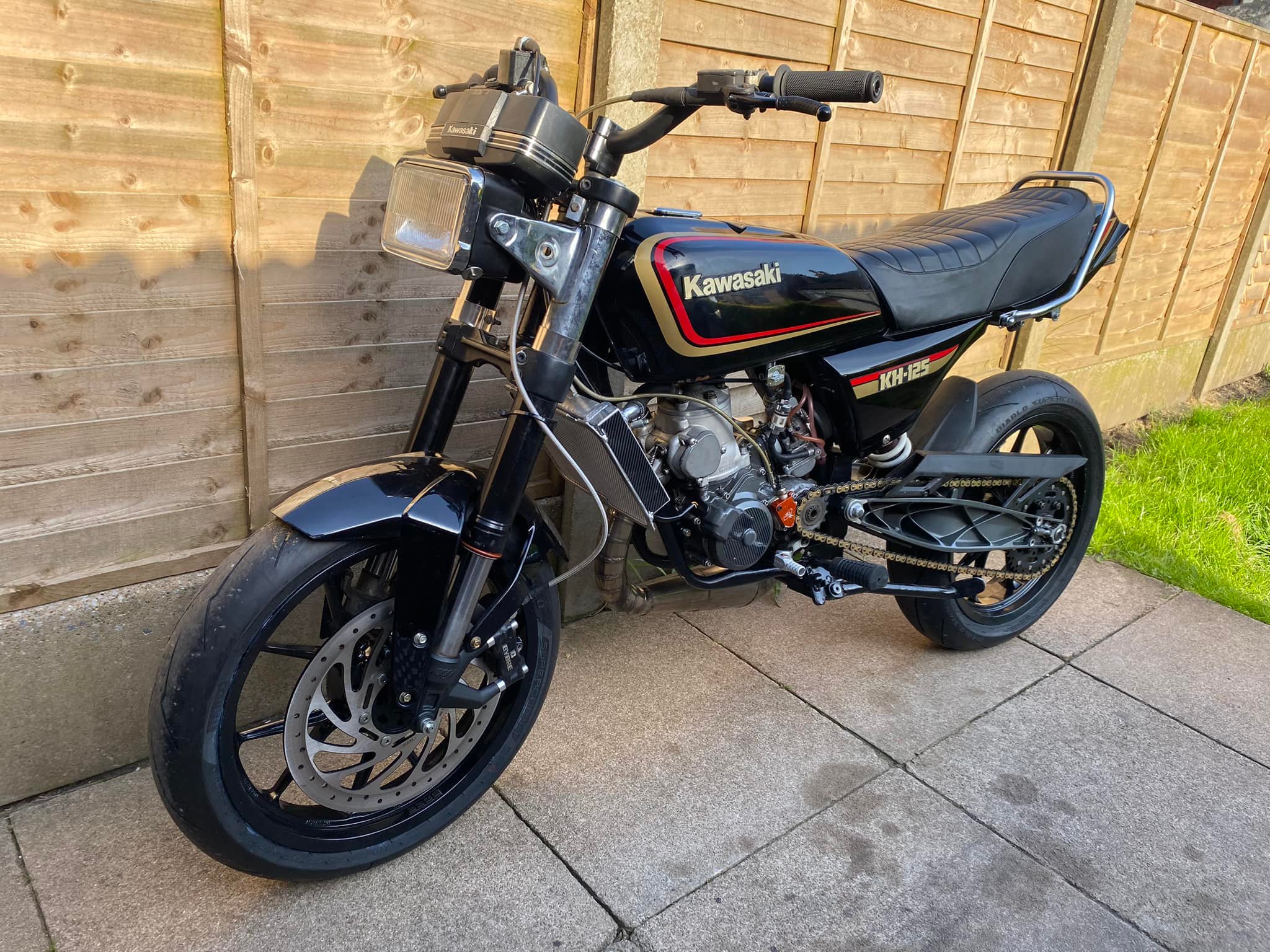 Kh 125 with ktm 250 engine and duke 390 front and back end. How 
