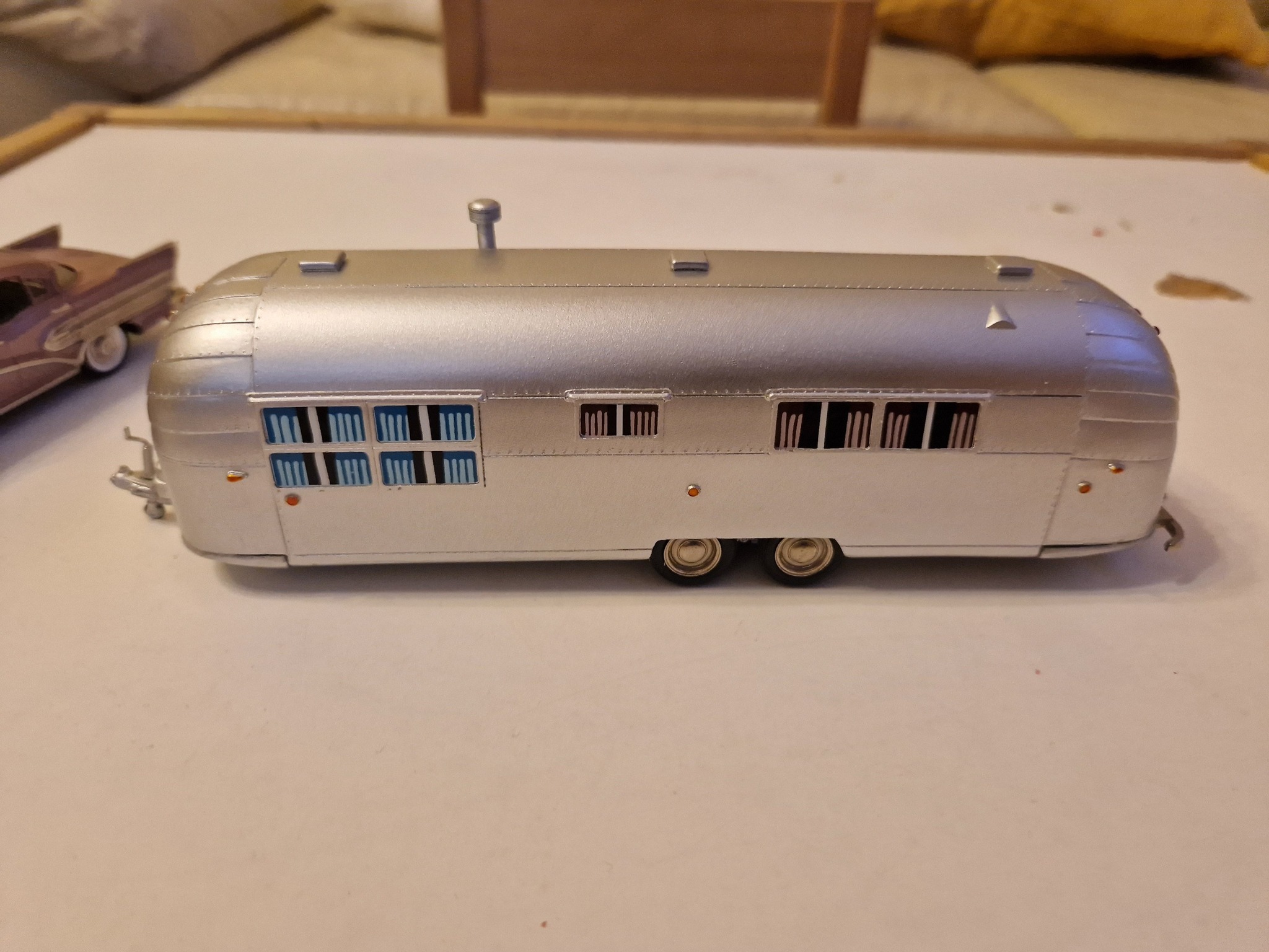 Motor City Classics 1:18 Airstream Bubble trailer model