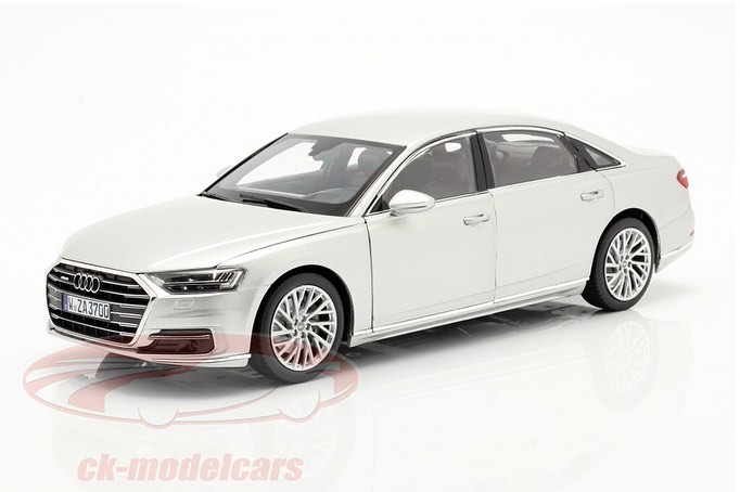 MotorHelix 新到貨 New arrivals! 1/18 Audi S8 Plus White MH016LW