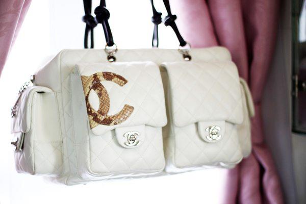 CHANEL♥シャネル✨本物鑑定済♥ウエストバッグ⭐ベージュ Facebook