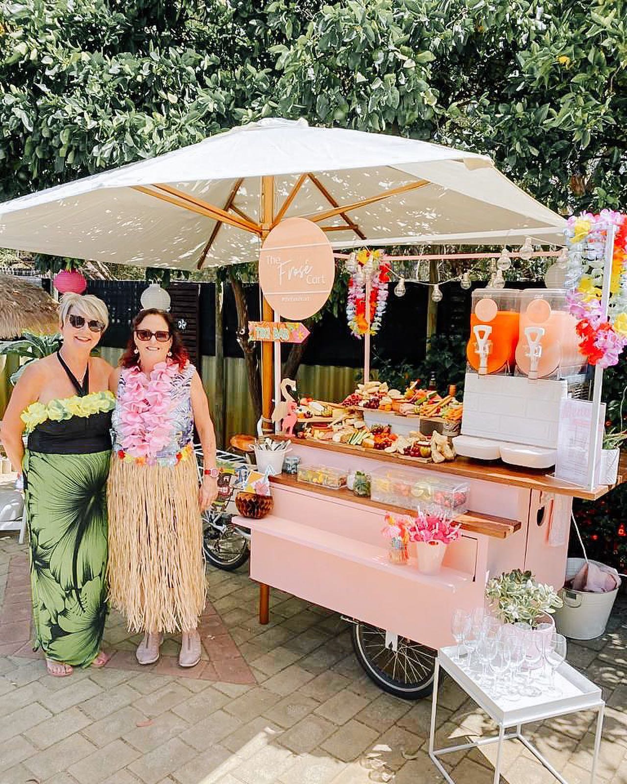 The Frosé Cart - ALOHA! Tiki Bar time! 🌴🍹🥥 Bottomless... | Facebook