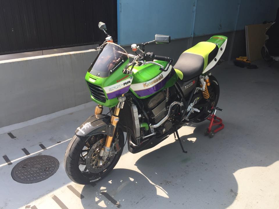WANTED Muffler Yoshi, Muzzy, etc for stock ZRX1200 header. Call or
