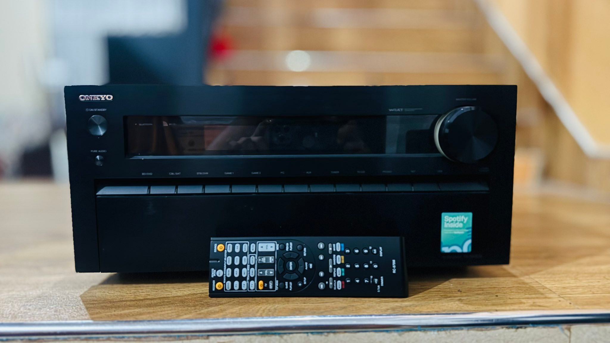 Mint condition ONKYO TX NR828 7.2 AV Receiver. Built in WiFi and