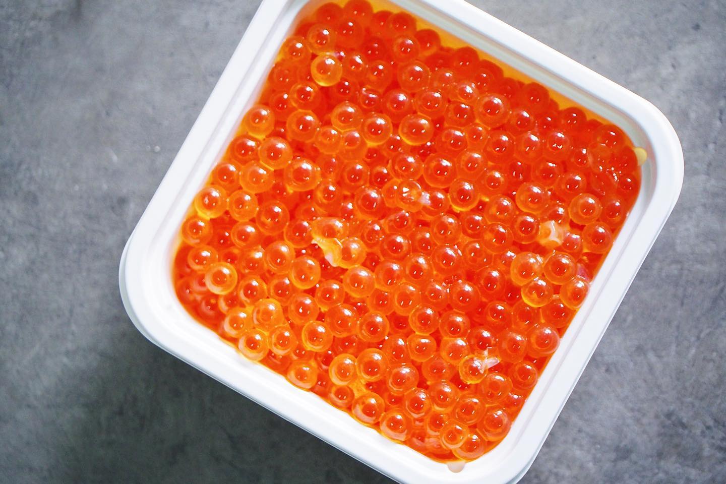 Zairyo - Know your Roe: Ikura is Salmon Roe and Trout Roe... | Facebook