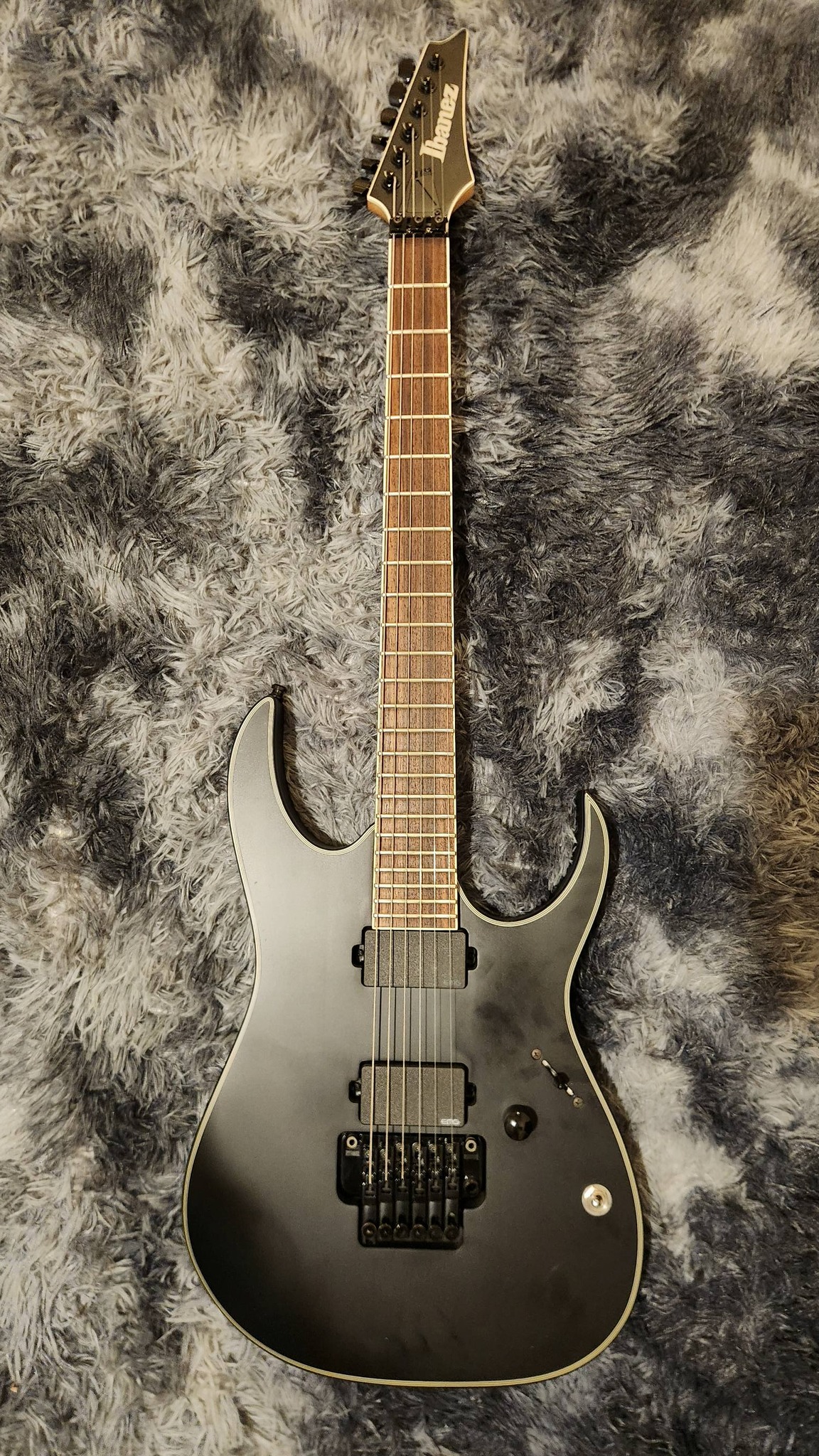 ibanez iron label RGIR30BE- BkF. (indo) + gig bag. 870$.