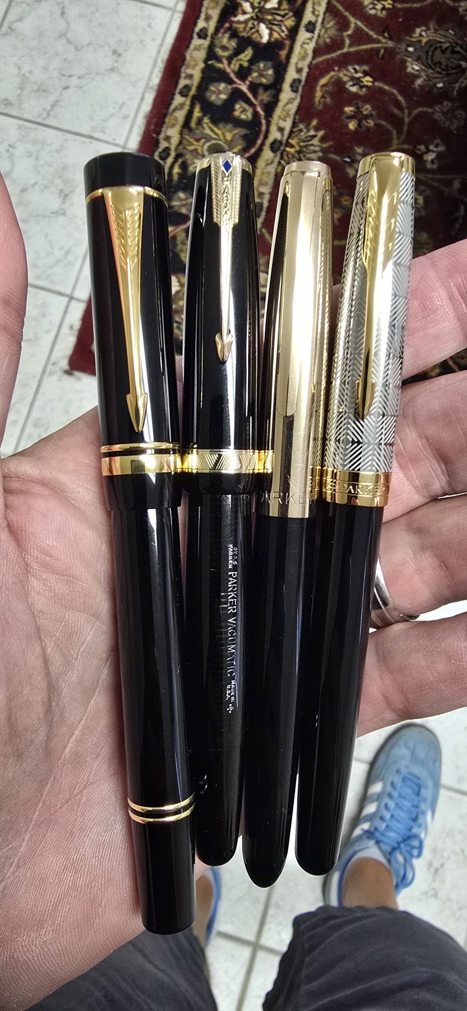 This is my Parker 180 Écorce (Bark) Guilloché Finish Gold Plated