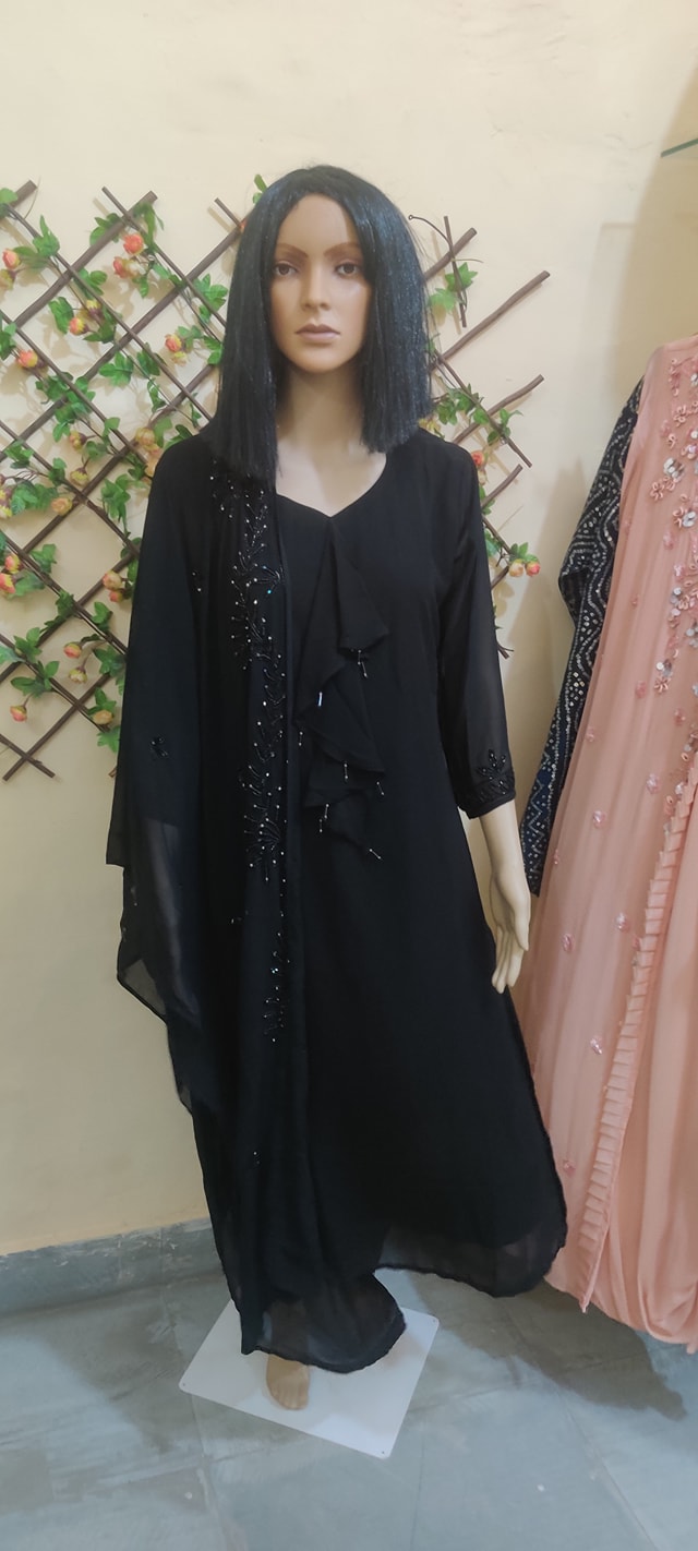 Mona fashion Mona fashion added a new photo.