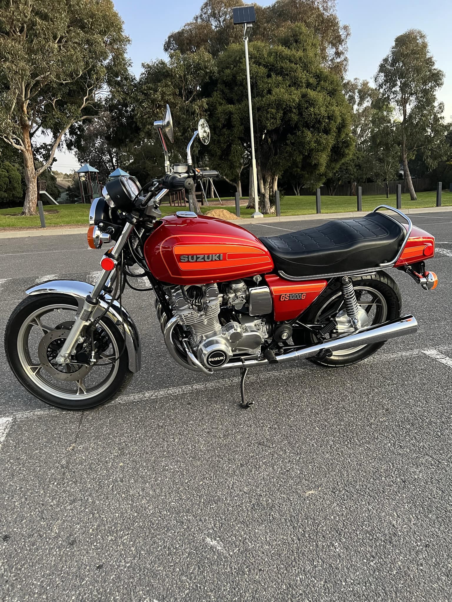 My motorcycle Suzuki GS1000 G