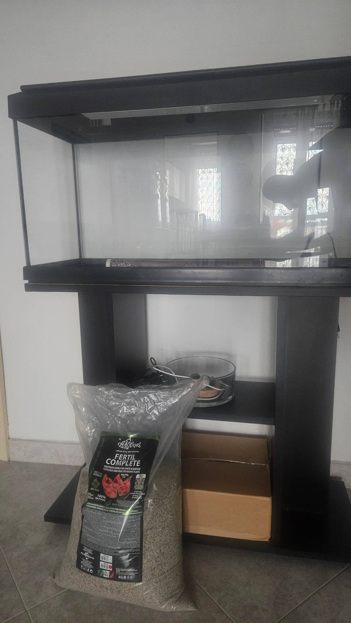 ACQUARIO CHE PASSIONE | Vendo Aquario 100 L in buon stato con tavolino ...