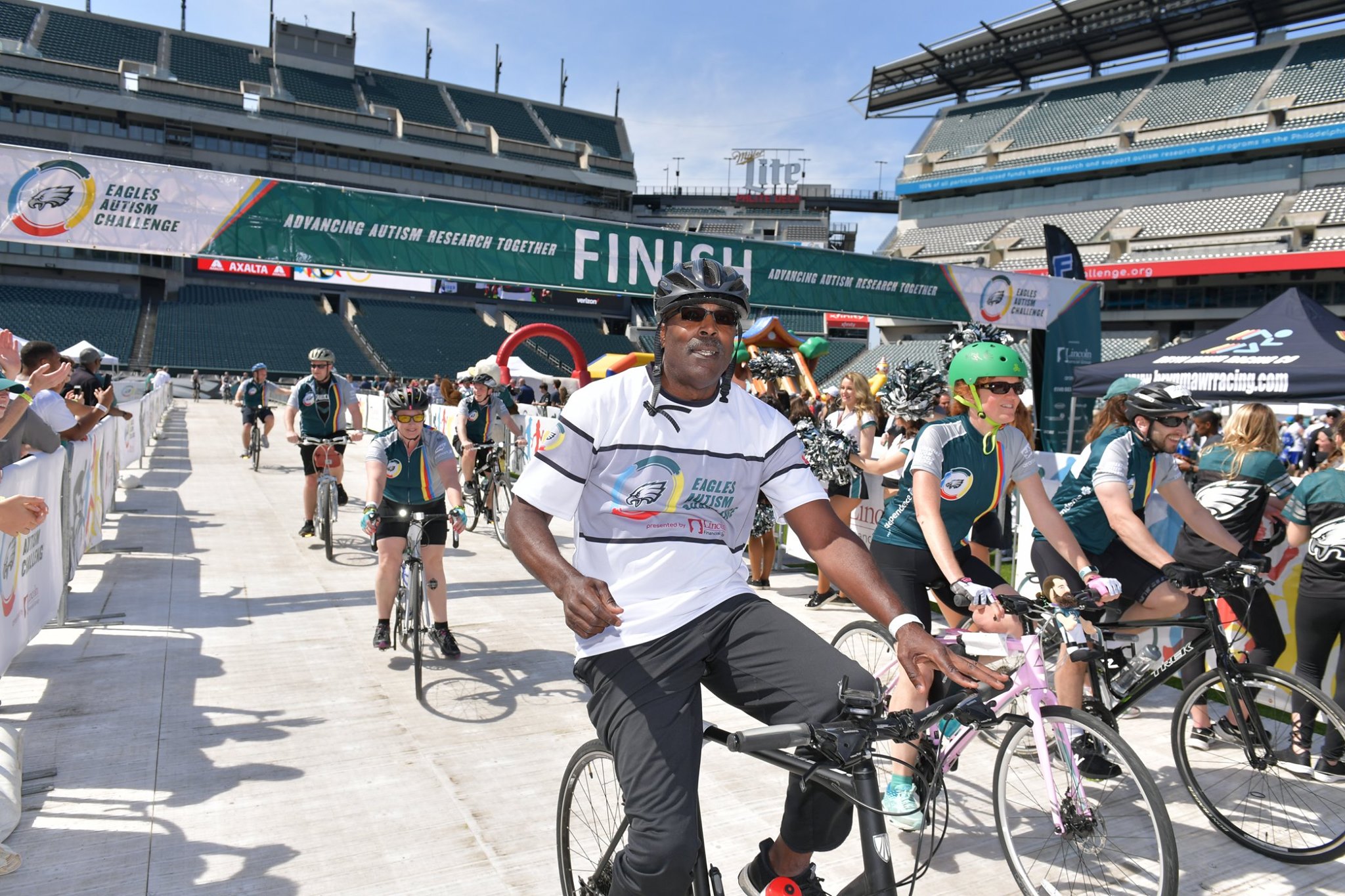 💚 Throwback Thursday 💚 - Eagles Autism Foundation