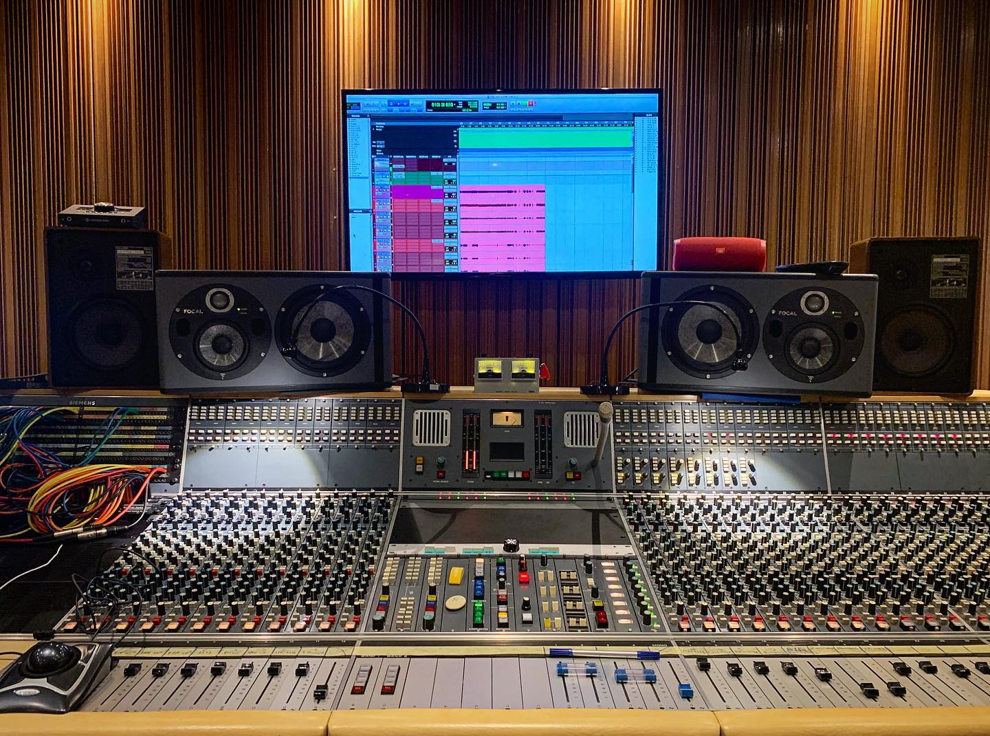 AXIS AUDIO | Warsaw