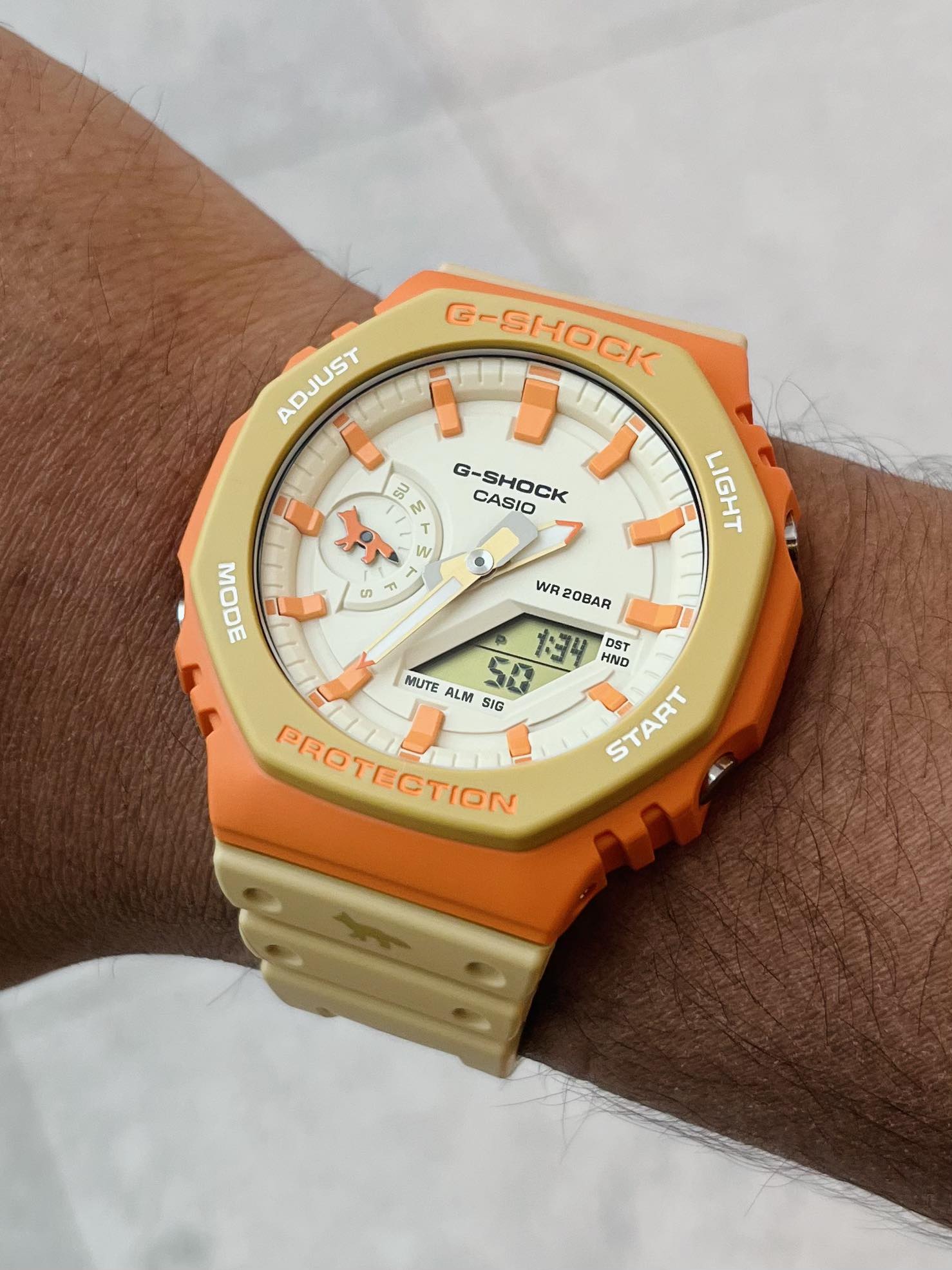 MAISON KITSUNÉ ✕ G-SHOCK ⌚ GA-2110MK-5A Add it to your holiday
