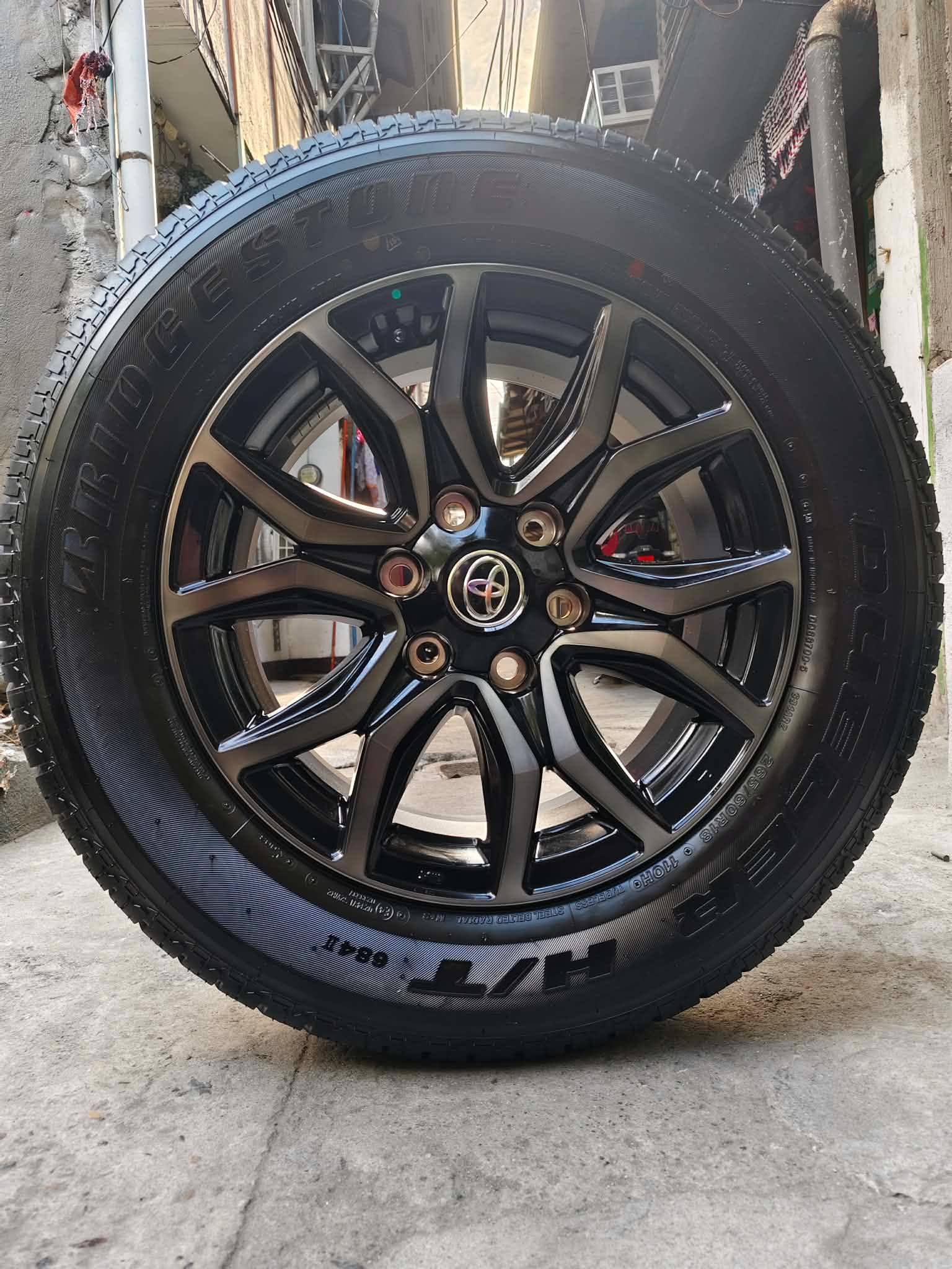 ?62k Package! ?For Sale‼️Almost New Toyota Hilux GR Sport 18s 6 