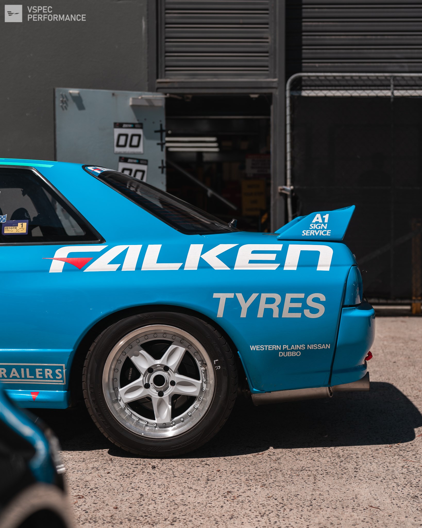 Craig's vibrant Falken R32 GT-R ex... - V-Spec Performance