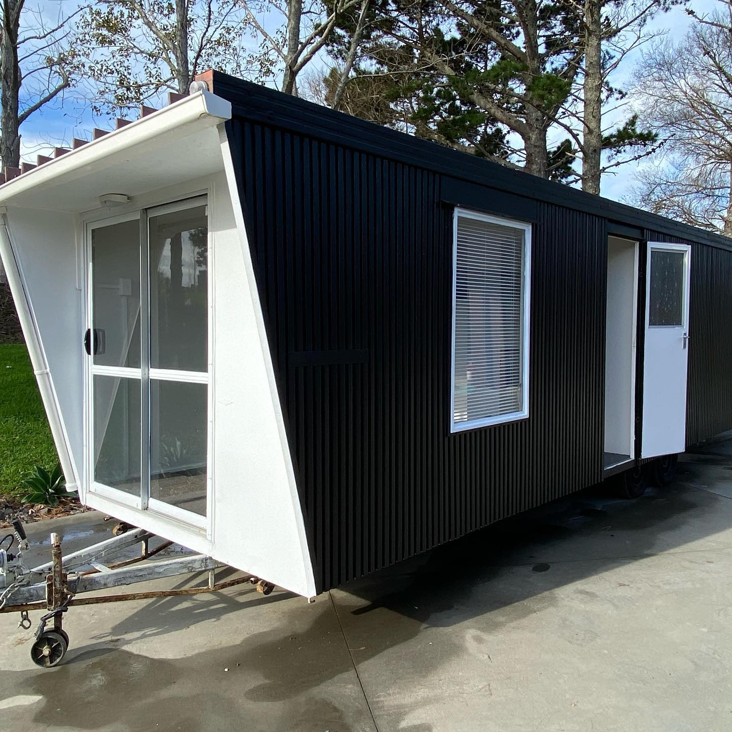 Redvale Rv - Check out this tiny home on wheels . Perfect...