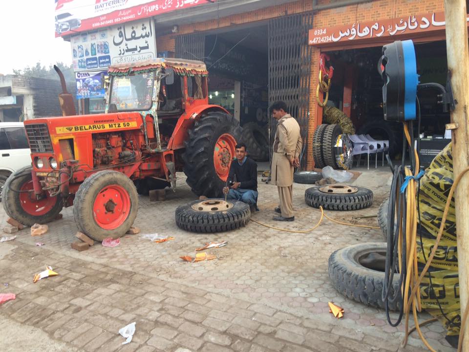 Rashid Tyre & Alloy Rim House | Kharian