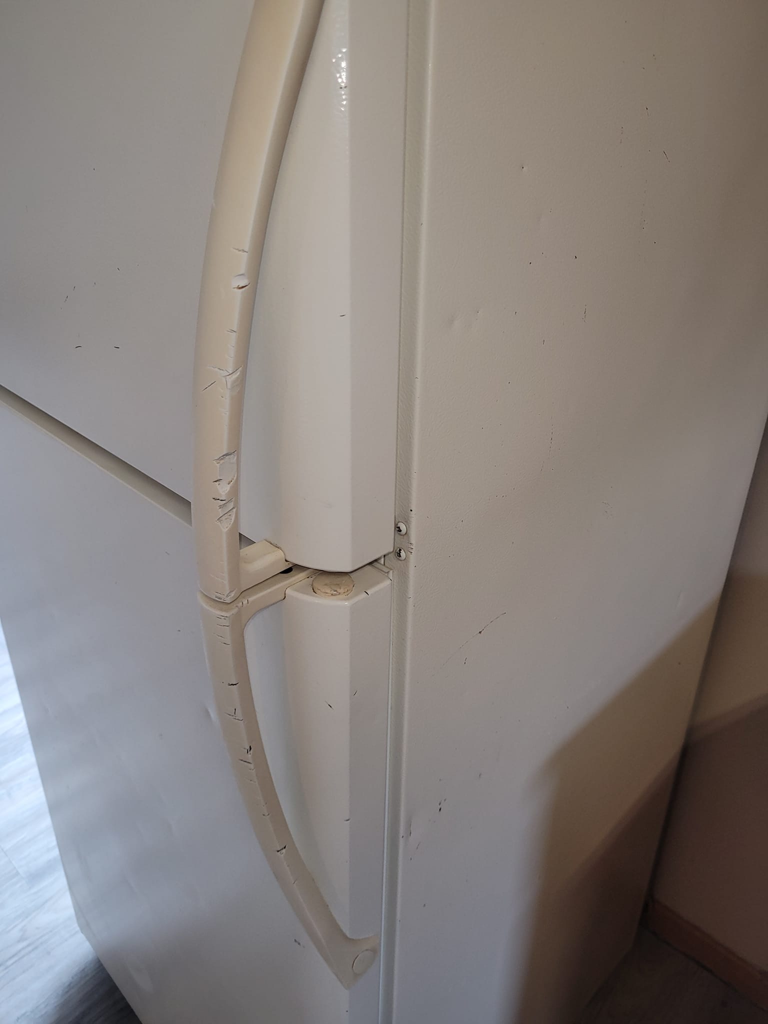 What is the model number for this fridge?