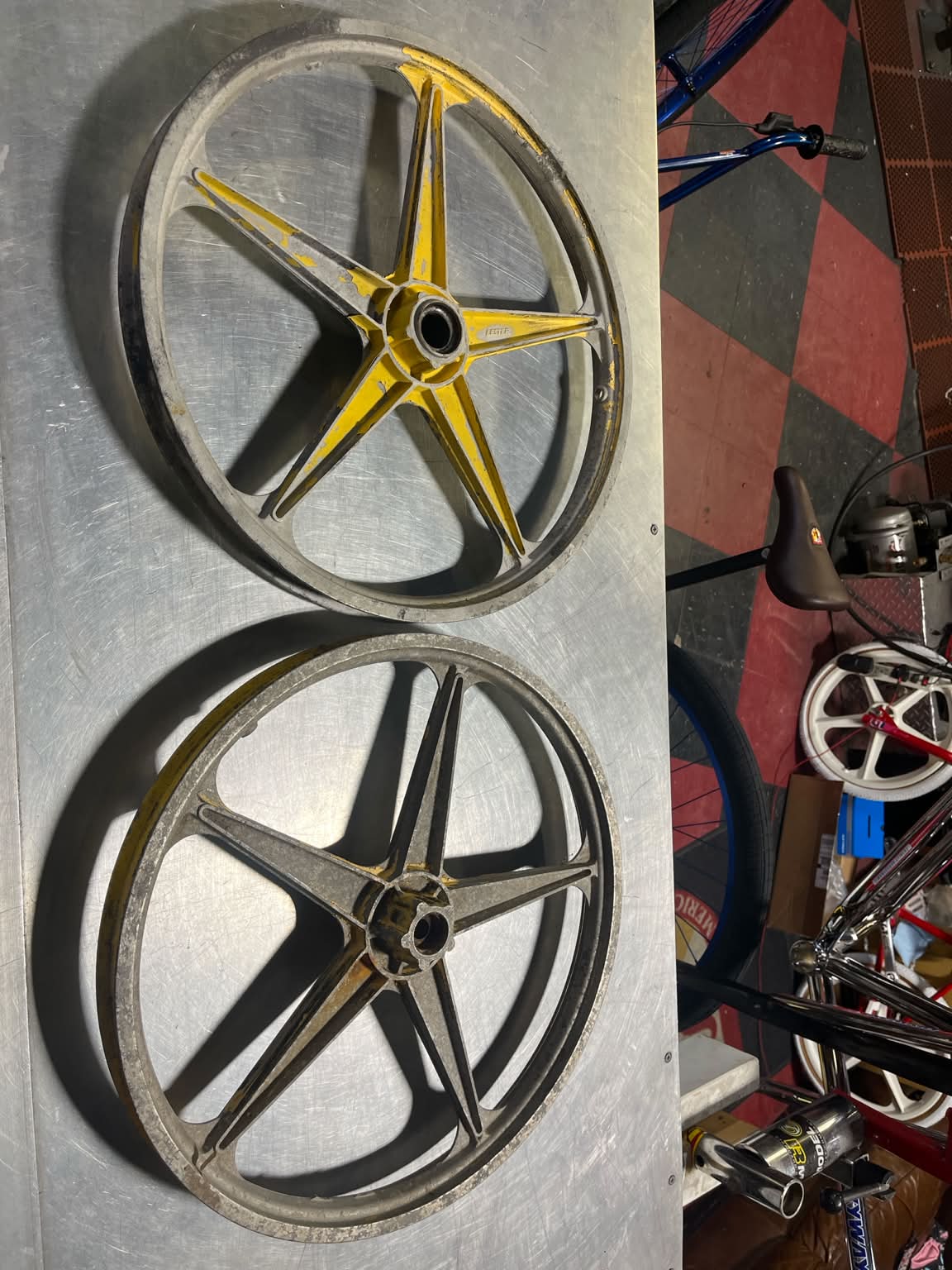 What parts are needed to rebuild 20” Lester mag wheels?