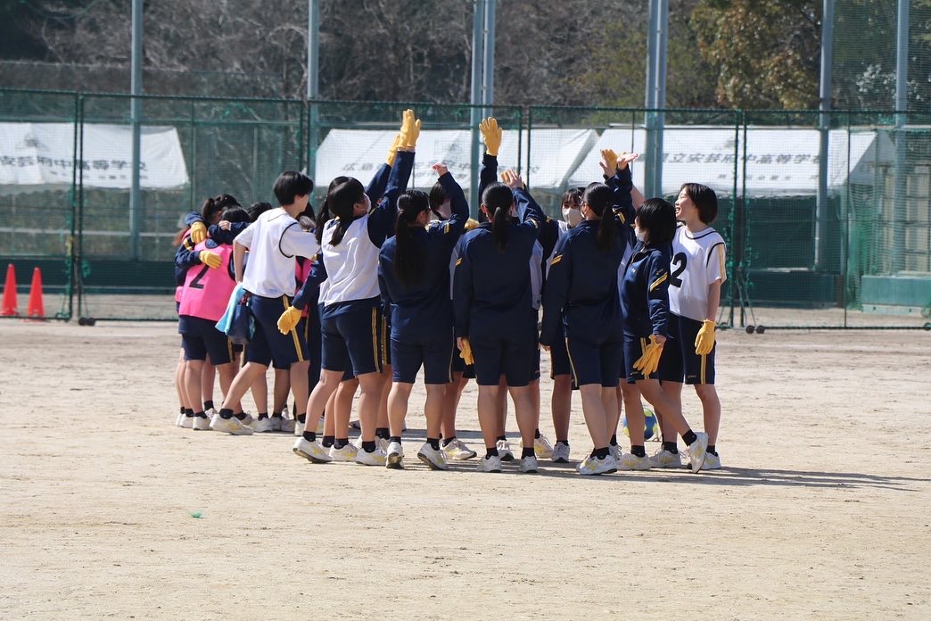 安芸府中高校の新制服と新体操服のポスターが完成しました！！広島県で