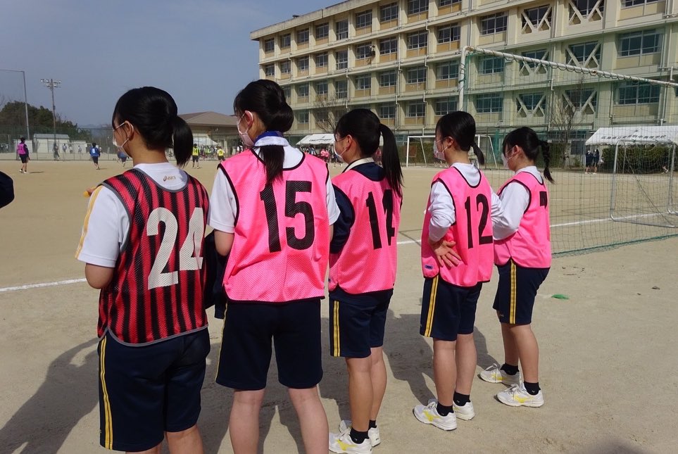 安芸府中高校の新制服と新体操服のポスターが完成しました！！広島県で